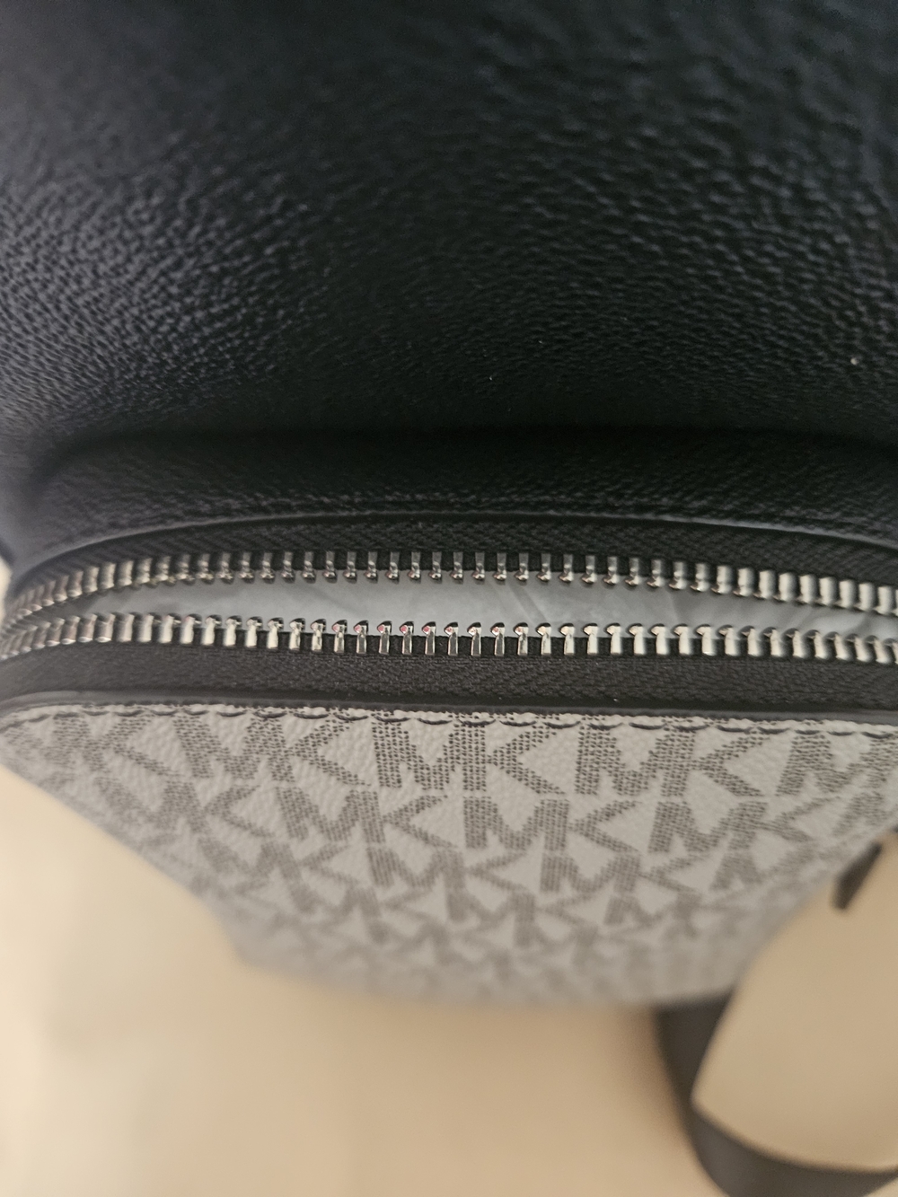 Michael Kors Cooper Medium Signature Logo City Backpack PG/BLK/MULTI - Picture 4 of 7